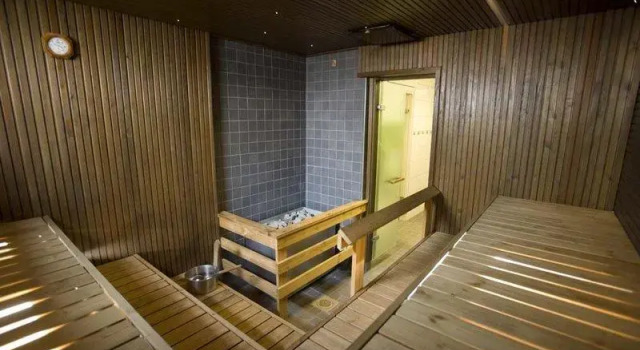 Кровать в общем номере с 2 комнатами Original Sokos Hotel Vaakuna Rovaniemi