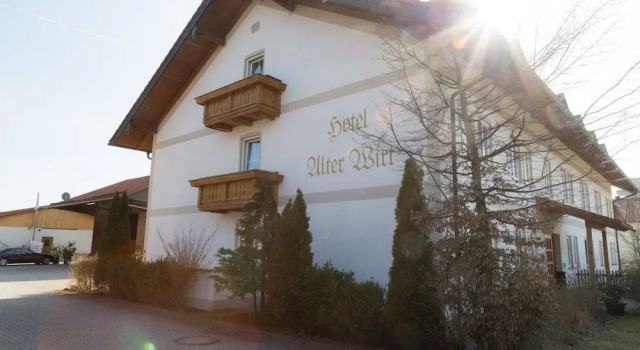 Alter Wirt Putzbrunn