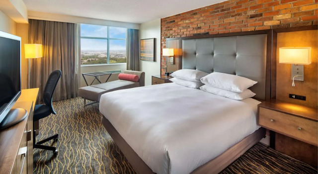 Двухместный номер Standard Doubletree by Hilton Toronto Airport, ON