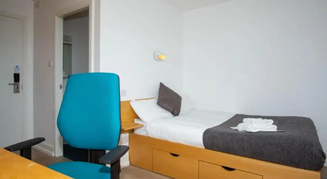 Кровать в общем номере с 6 комнатами Dromroe Village University of Limerick
