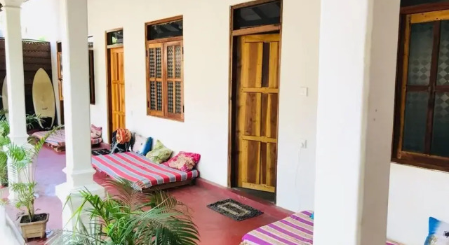 Surf Paradise, Buchen Sie Hotel Pottuvil Bezirk Ampara