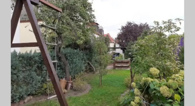 Gemütliche zentrumsnahe Ferienwohnungen mit Gemeinschaftsgarten, Забронировать Отель Отели Виттенберг с парковкой, рядом с Старый рынок Виттенберга, Парковка