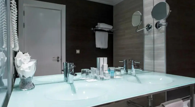 Пятиместный номер Hotel Diagonal Plaza