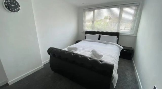 Lovely Refurbished 3-bed House in Liverpool, Забронировать Отель Отели Англии 3 звезды, 3*