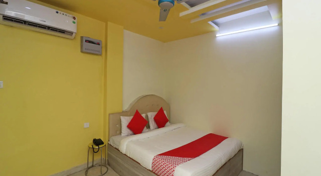 OYO 33482 Mahalakshmi Inn, Забронировать Отель Отели Аллахабад с завтраком, Завтраки