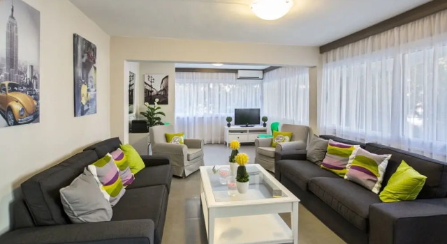 Napa Square 10 Gold, Забронировать Отель Отели Айия-Напа 3 звезды, рядом с Парк развлечений Айа-Напа, 3*