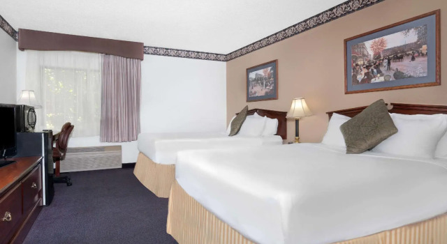 Четырёхместный номер Standard Baymont by Wyndham La Crosse/Onalaska