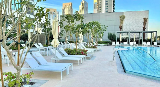 Elegant Stay: Balcony & Stunning Dubai Creek Views, Забронировать Апартаменты/квартира Отели Дубая с парковкой, Парковка