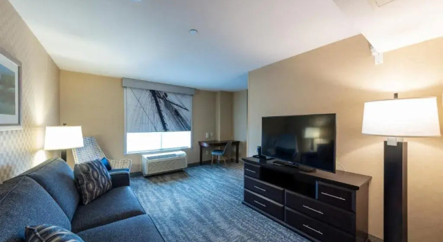 Номер Deluxe Holiday Inn Express & Suites Riverport Richmond by IHG