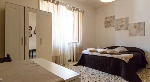 B&B Roma Città Aperta, Забронировать Отель «постель и завтрак» Отели Рима с парковкой, рядом с Verano Cemetery, Парковка