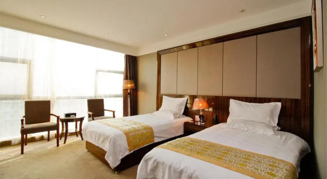 Люкс Deluxe GreenTree Eastern Yancheng Binhai Oubaoliya City Square Hotel