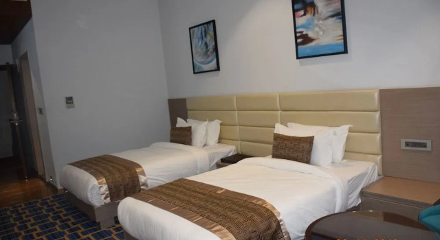 Hotel Vilasa International, Забронировать Отель Отели штата Махараштры с завтраком, Завтраки