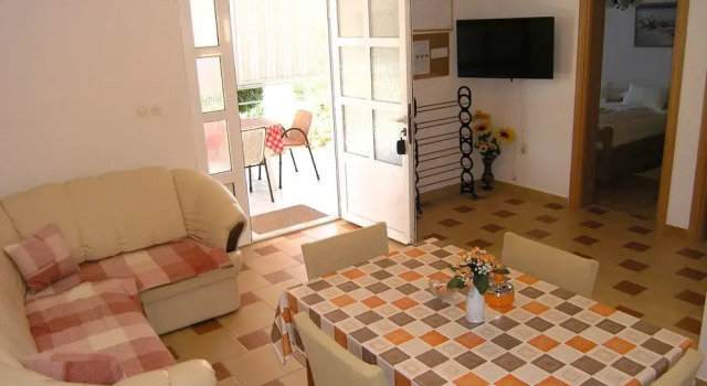 Apartments Bakran, Забронировать Апартаменты/квартира Отели Крка с парковкой, рядом с Krk Harbour, Парковка
