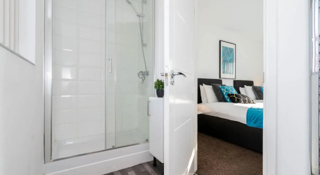 Modern West Midlands Family Home With Garden, Book Hotel Hoteller i Smethwick med parkering, Parkering