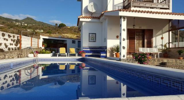 Casa Hoya Limpia
