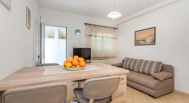 Nice Home in Kampor With Wifi and 1 Bedrooms, Prenota Hotel Hotel a Isole Quarnerine con parcheggio, Parcheggio