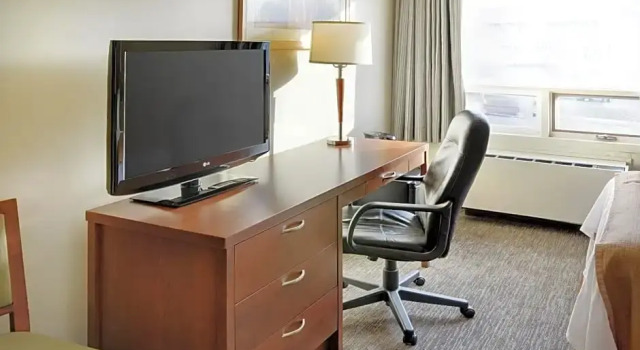 Четырёхместный номер Business Red Roof Inn PLUS Vancouver Airport