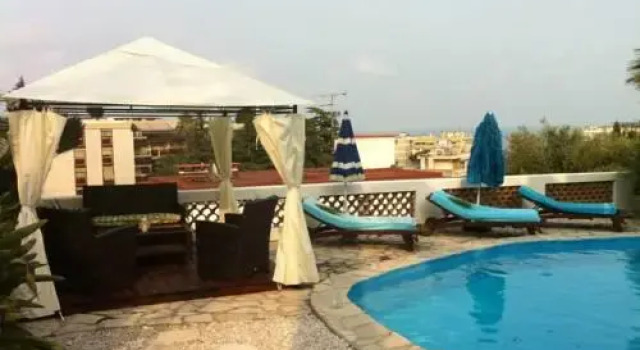 Villa le Mazet, Nice, piscine, vue mer, Promenade des Anglais, Baie des Anges, Забронировать Вилла Коттеджи Ниццы, рядом с Musee International d'Art Naif Anatole-Jakovsky (Museum of Naive Art), Коттедж