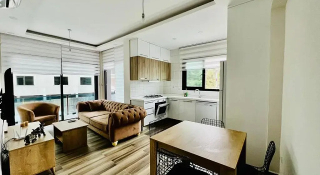 Girne'de 1+1 harika bir daire, Rezerwuj Apartament Hotele w Girne z parkingiem, Parking