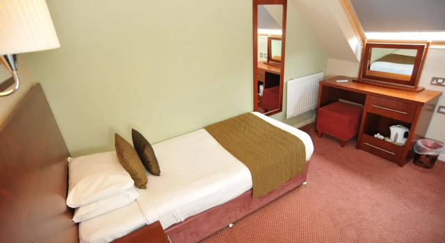 Golden Lion Hotel, Забронировать Отель Отели Центральной Шотландии с парковкой, Парковка