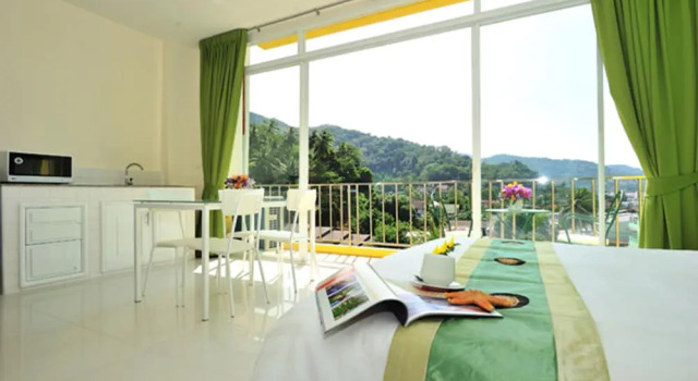 Семейная студия с балконом Villa Tona Phuket