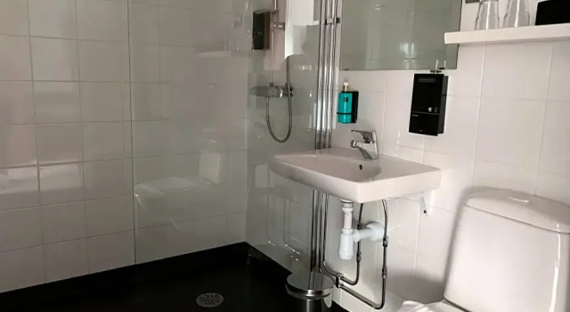 Четырёхместный номер Standard Skara Konsthotell