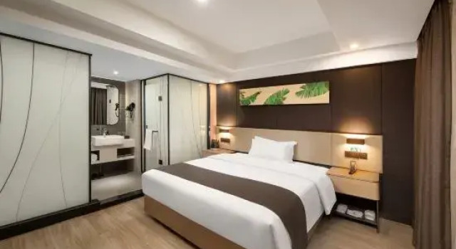Люкс Business Upandin Hotel (Huaihua South of High-speed Railway Station)