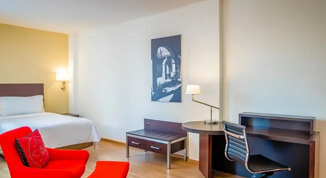 Двухместный номер Standard Fiesta Inn Express Perinorte