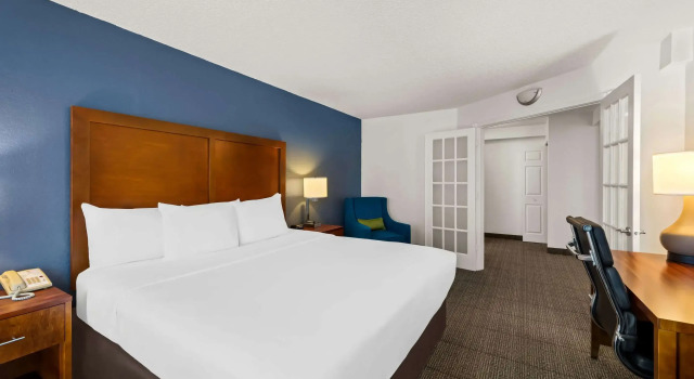 Двухместный люкс Comfort Inn & Suites Omaha Central