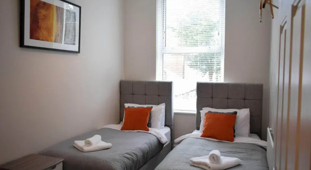 Higher Living-Professional Southsea Apartment, Varaa Huoneisto Asunnot kohteessa Merseyside, Huoneisto