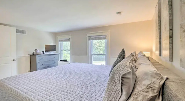 Quiet Rockbridge Cottage ~ 4 Mi to Hocking Hills!, Book Vacation Home South Bloomingville Ohio