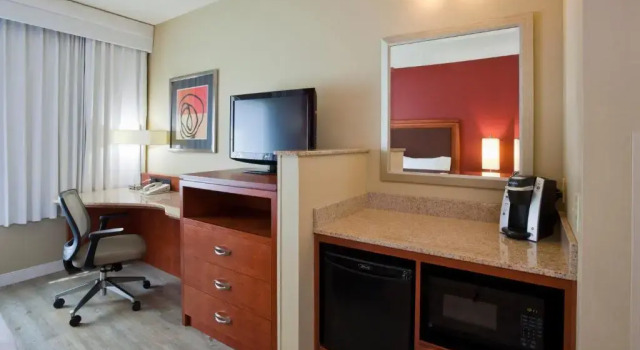 Двухместный номер Deluxe Holiday Inn Hotel & Suites Maple Grove Northwest Minneapolis-Arbor Lakes by IHG