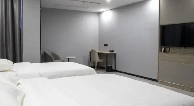Семейный номер Standard GreenTree Inn AnQing TongCheng City South ShengTang Road ShengTang International Hotel