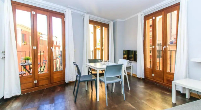 Апартаменты c 1 комнатой с балконом BET Apartments - Tramontana Apartments