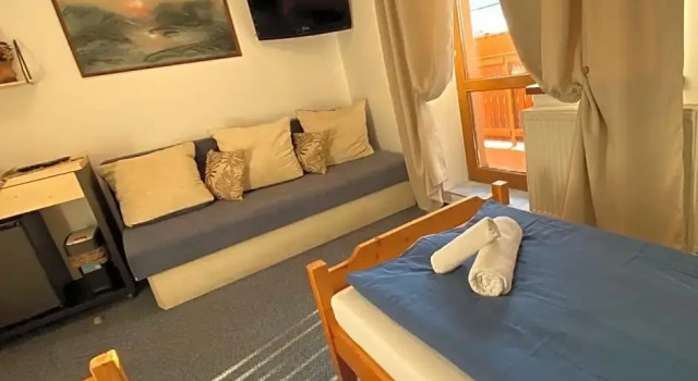 Penzión Restaurant VilaPetra, Rezervovat Hotel Hotely v Prešovský kraj s parkováním, Parkování