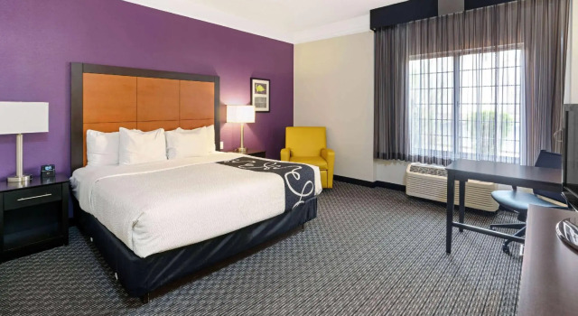 Двухместный номер Deluxe La Quinta Inn & Suites by Wyndham Phoenix Scottsdale