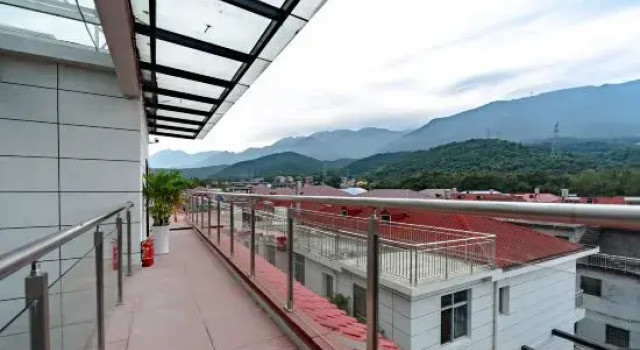 Floral Hotel·Shanshui Talk Hotel (Lushan Donglin Temple Store), Rezerwuj Hotel Jiujiang Jiangxi