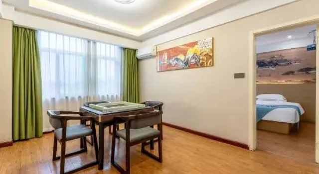 Семейный люкс Wanzai County Lotus Hotel