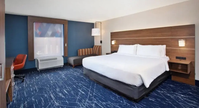 Двухместный номер Standard Holiday Inn Express Hotel & Suites Auburn Hills by IHG