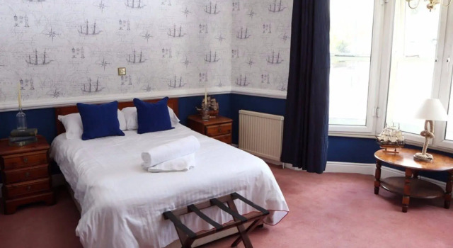 Ship & Bell, Book Hotel Hoteller i Waterlooville med morgenmad, Morgenmad
