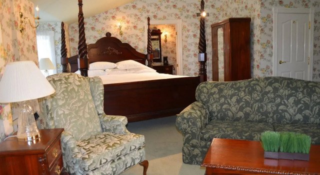 Bedham Hall B&B, Забронировать Отель «постель и завтрак» Отели Ниагара Фолс 3 звезды, рядом с Казино Niagara, 3*