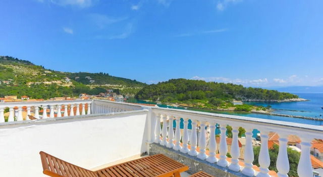 Апартаменты Faros Dio Gaios Studio sea Views Private Sun-loungers