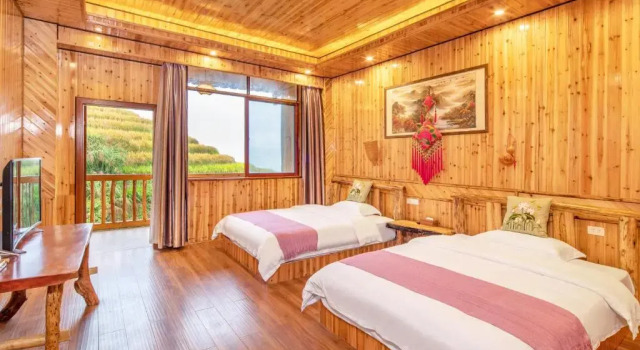 Семейный люкс с балконом Long An Hotel 龙安酒店