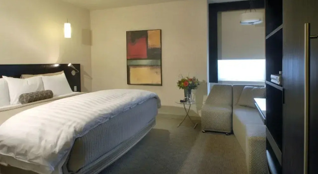 Номер Classic The Shaw Club Hotel