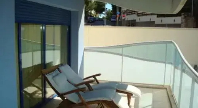 For A Stay Les Ones, Varaa Hotelli Hotellit Tarragonès uima-altaalla, Uima-allas