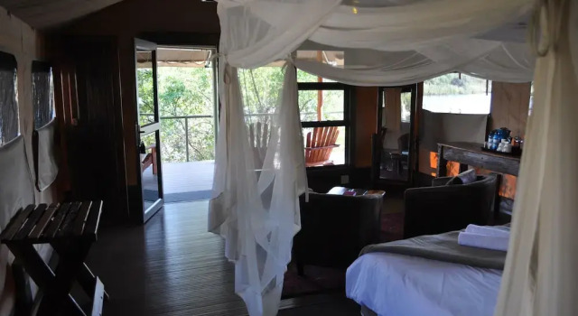 Tent with balcony Shametu River Lodge