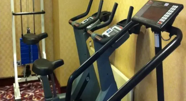 Ramada Leatherhead-guilford, Забронировать Отель Гилфорд 