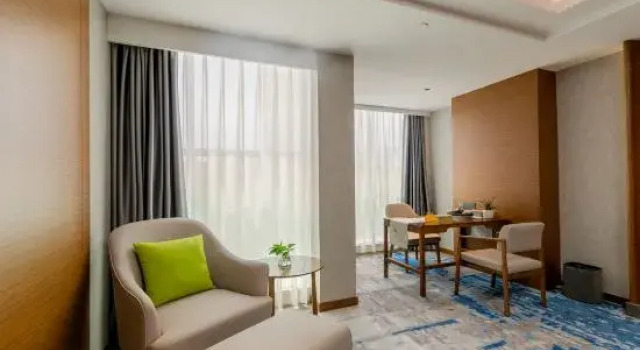 Люкс Deluxe New Overseas Chinese Hotel