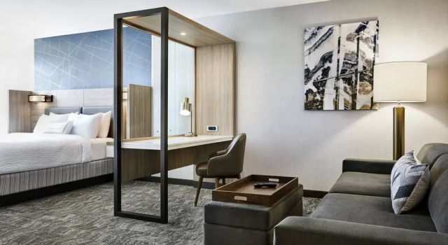 SpringHill Suites Minneapolis Maple Grove/Arbor Lakes, Varaa Hotelli Hotellit Minnesota pysäköinnillä, Pysäköinti