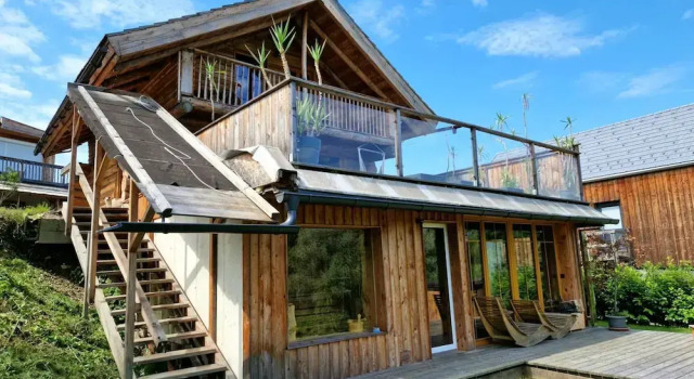 Nice Chalet in Klagenfurt With hot tub